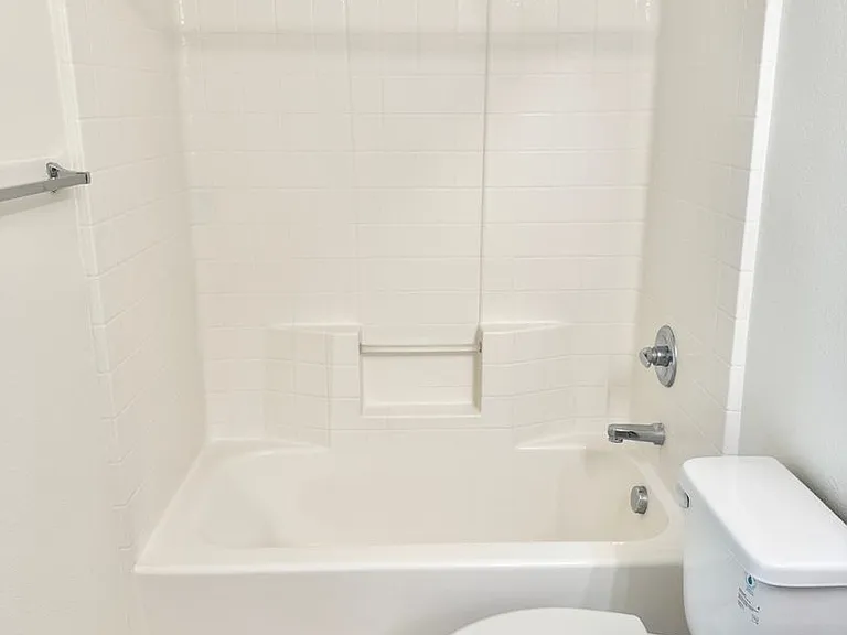 2402 E 5th St #1604 — Photo 30