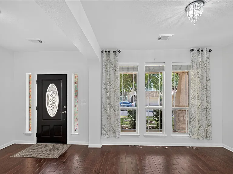 15324 Interlachen Dr — Photo 6