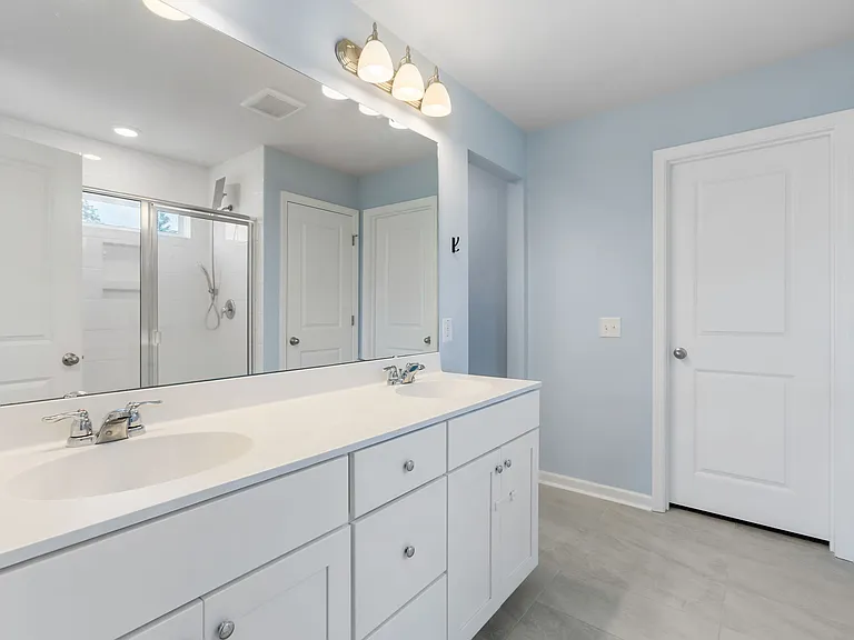 402 Carrara Dr — Photo 10
