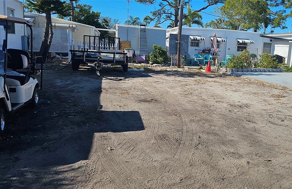 1st image of 69 4th St #4