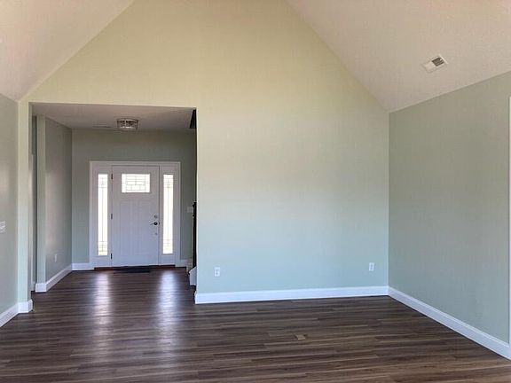 5th image of 306 Fairway Dr