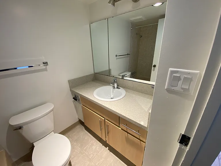 2075 Comox St #505 — Photo 12