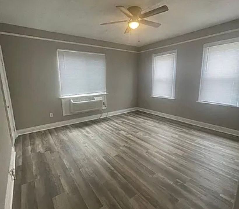 1st image of 1310 Grosscup Ave