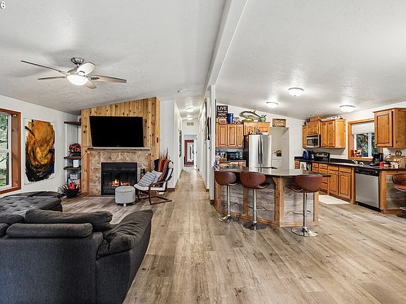 4th image of 15212 SE River Forest Dr
