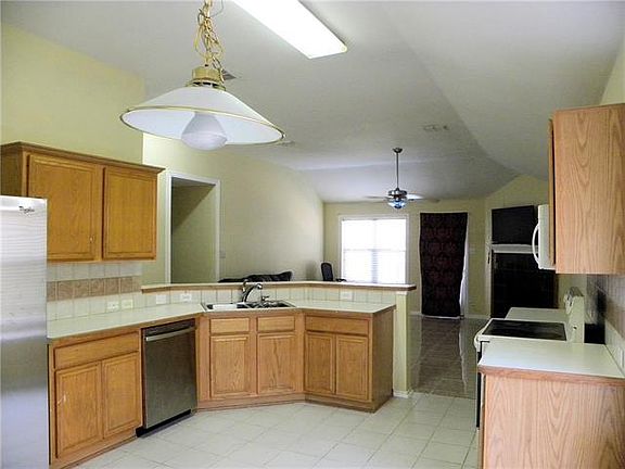 5th image of 10405 Lake Brook Dr