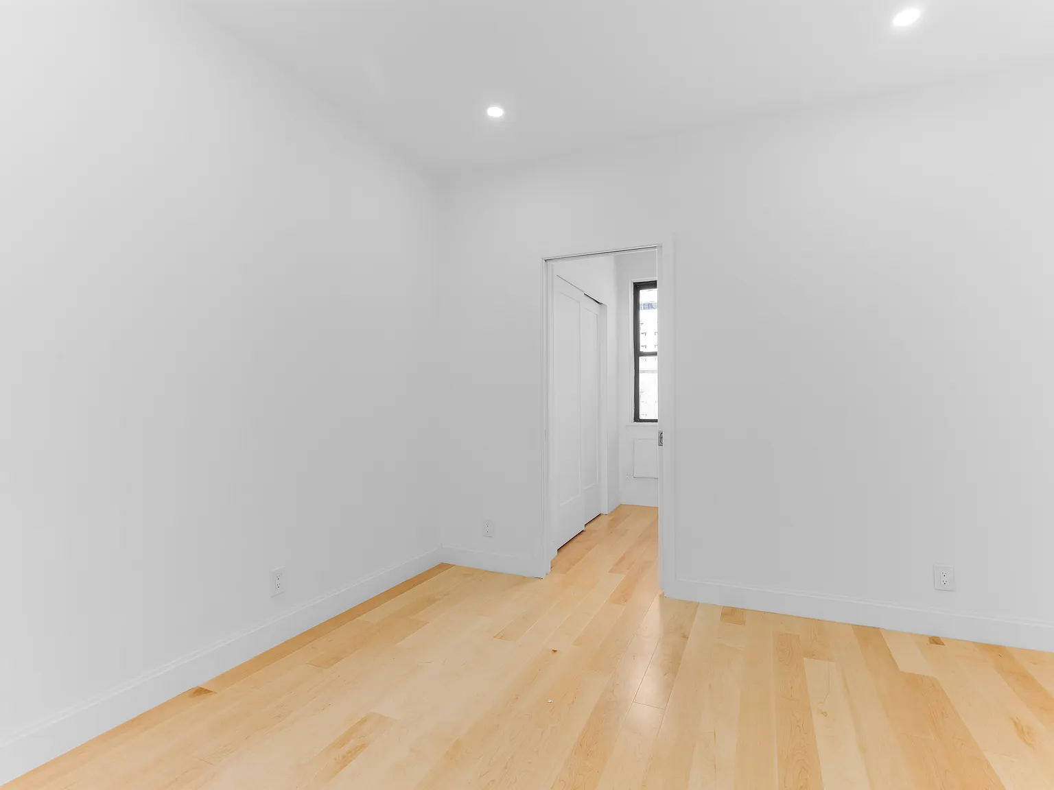 324 East 84th Street — Photo 4