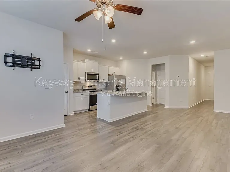 930 Quaint Parish Cir — Photo 5