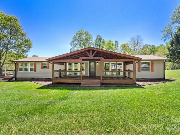 2942 Denwood Dr, Claremont, NC 28610