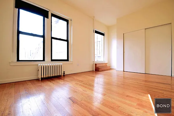 Rented by Bond New York | media 53