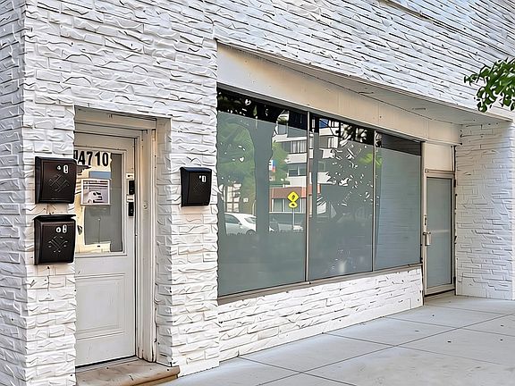 4th image of 4710 N Sheridan Rd #1