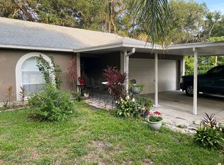 2027 Pleasant Acre Dr, Plant City, FL 33566