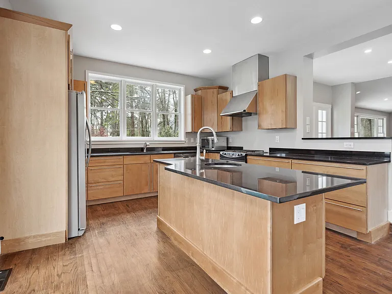 2849 Ashford Rd — Photo 15