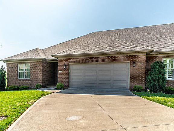3rd image of 228 Clairmont Dr
