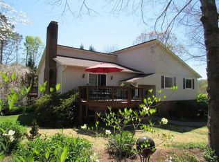 302 Country Ln, King, NC 27021