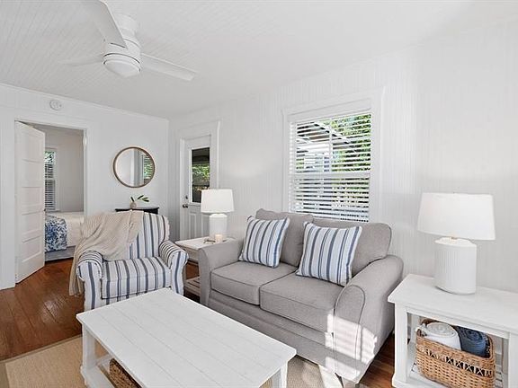 5th image of 118 SE 7th Ave #118