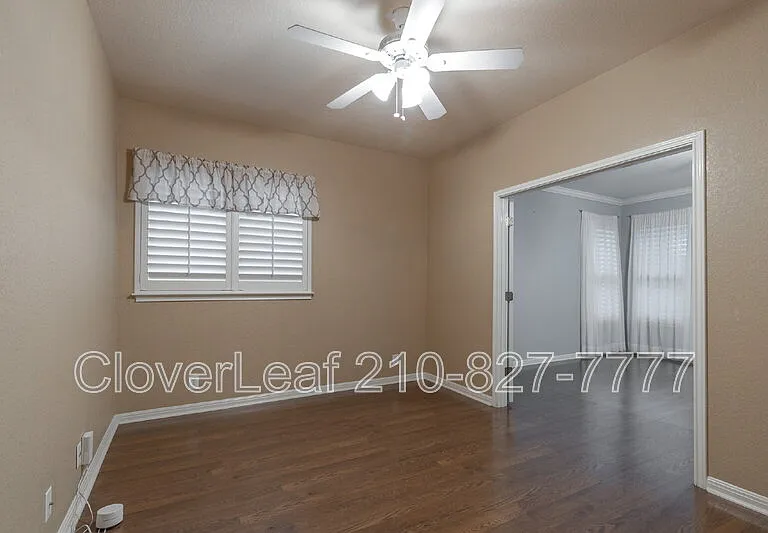22714 Sabine Smt — Photo 23