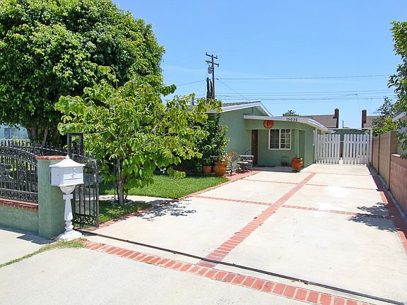 2nd image of 15632 Cameo Ave