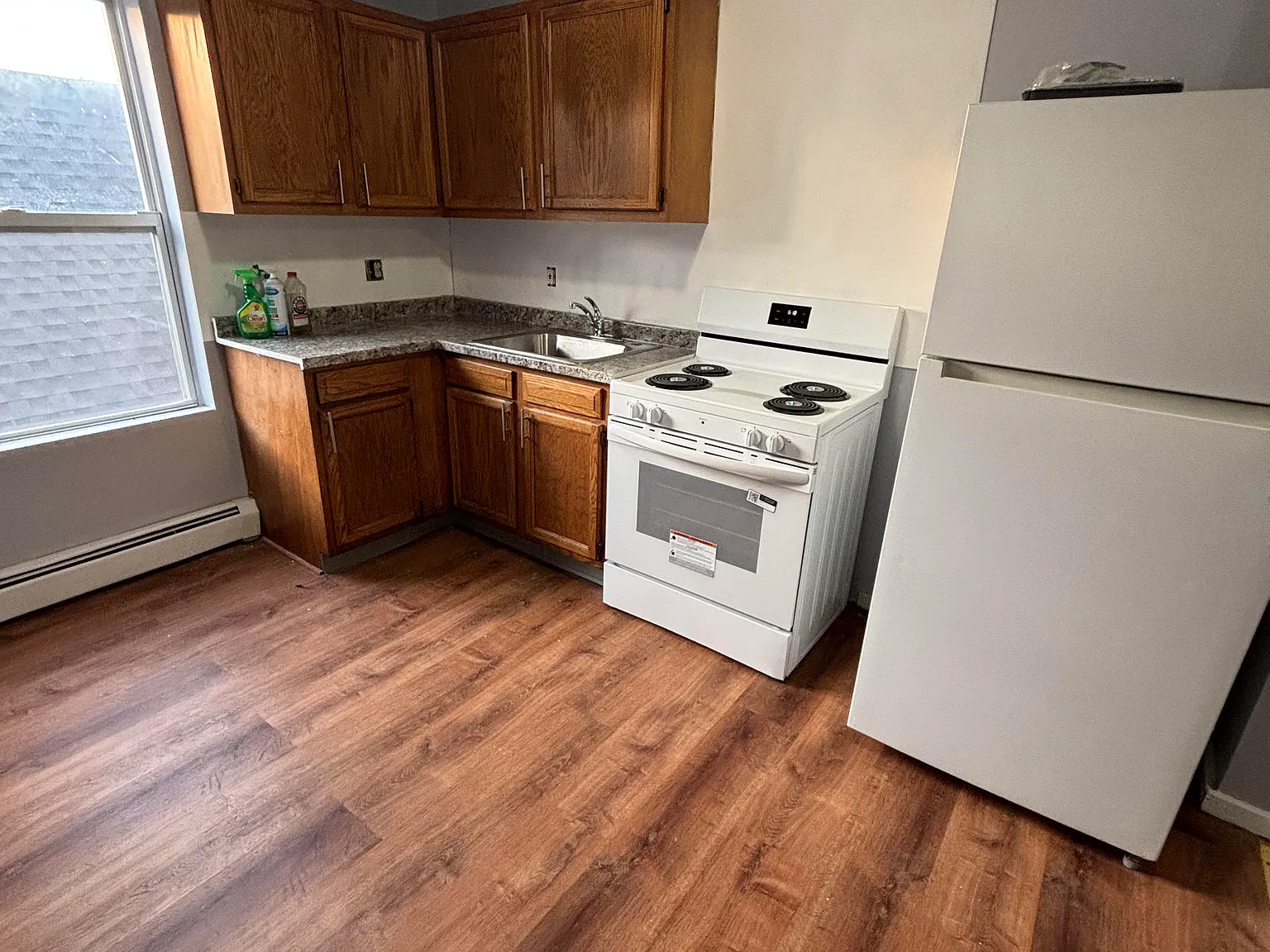 2 bed, 850 sqft, $1,700 — Photo 3