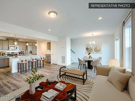 4th image of 8-102 23 Julian Dr