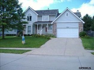 15980 Howard St, Omaha, NE 68118