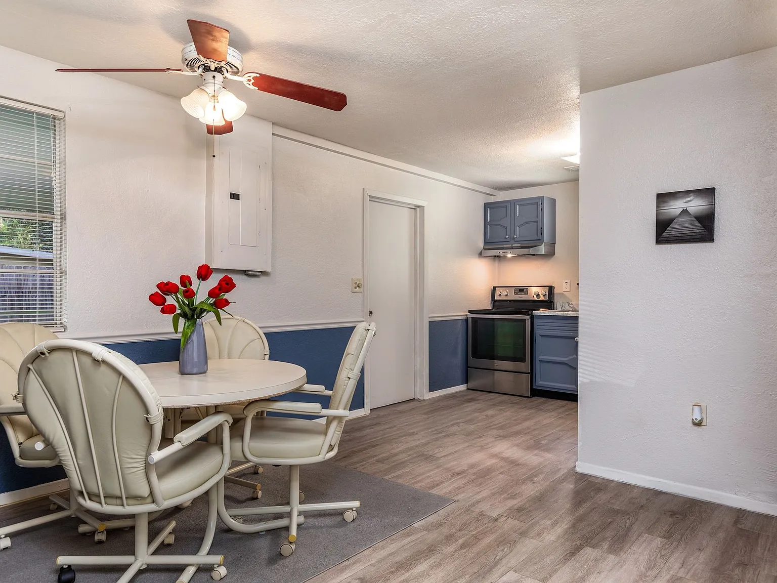 1 bed, 850 sqft, $1,400 — Photo 2