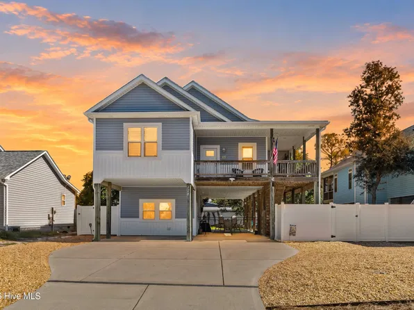 128 NE 8th Street, Oak Island, NC 28465