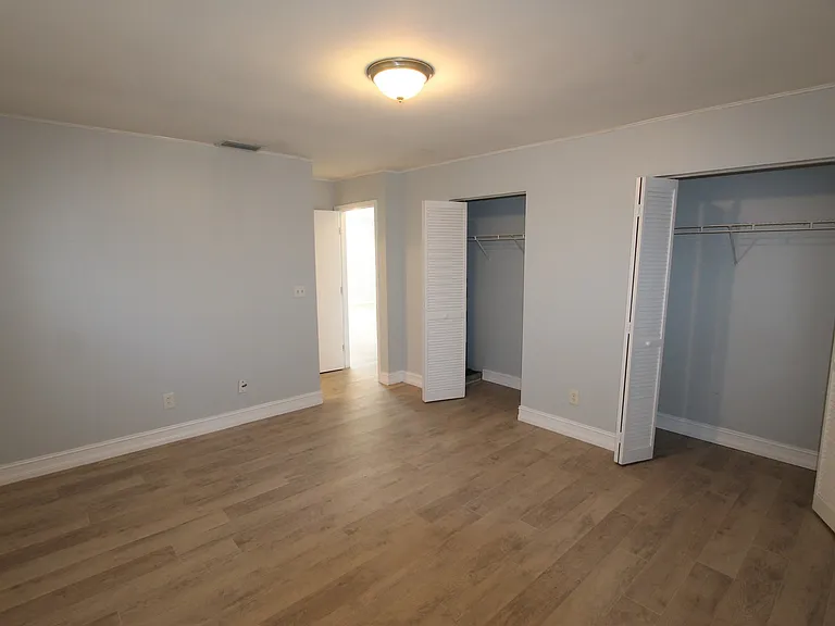 2445 Thomasson Dr — Photo 6