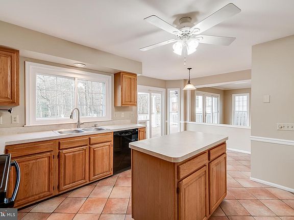 5th image of 3535 Knollcrest Ct