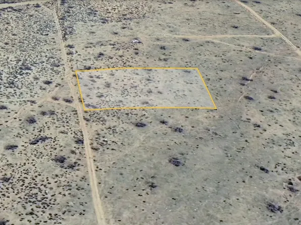 0 Agulhas Dr, Golden Valley, AZ 86413