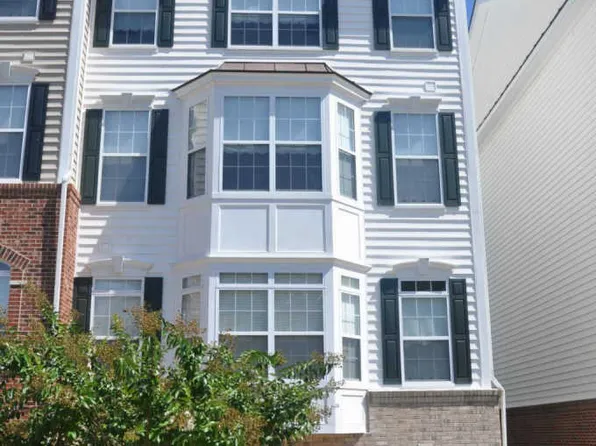 14853 Cloverdale Rd #85, Woodbridge, VA 22193