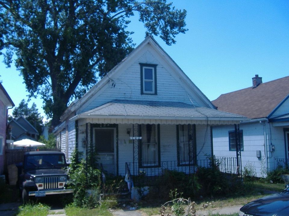 1st image of 122 Sidway St