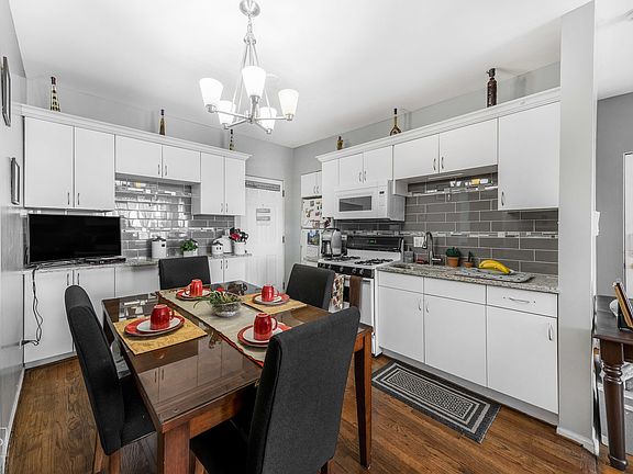 4th image of 4814 W 18th St #6