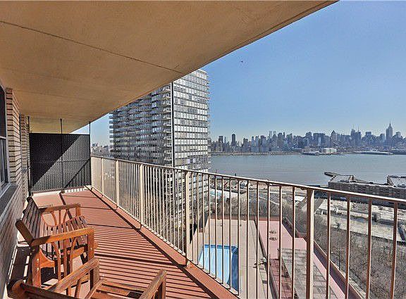 Spacious outdoor terrace