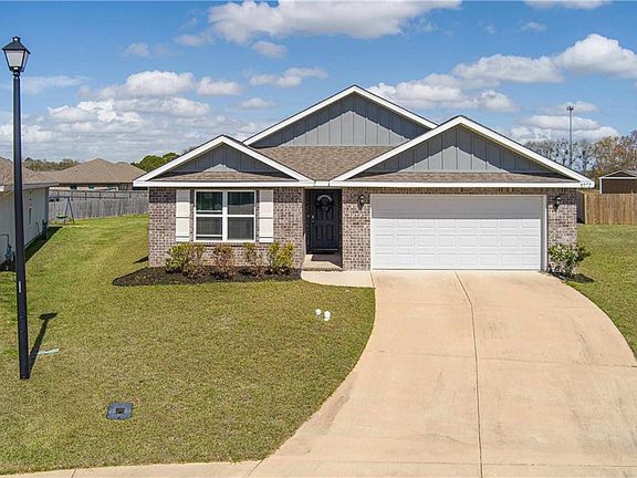 2nd image of 8072 Irwin Loop