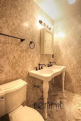 Rented by Rennit Inc. | media 10