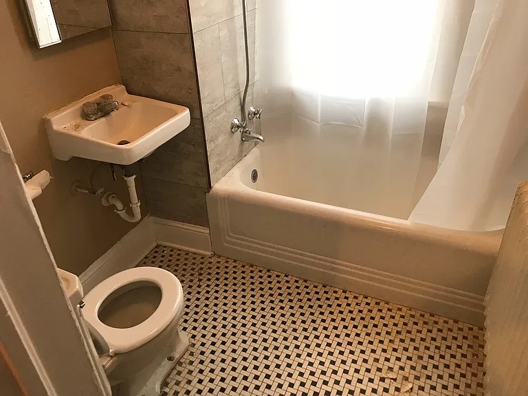 1863 Marshall Ave — Photo 9