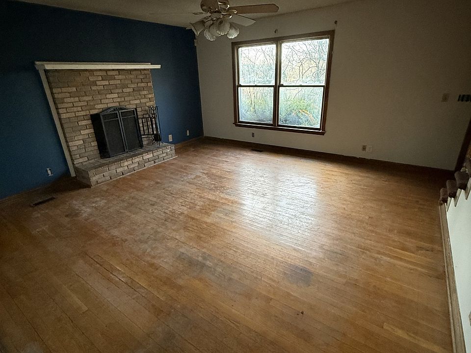 2nd image of 1454 Harris Hollow Rd