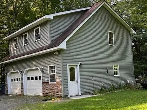 19 Chipmunk Court, Schaghticoke, NY 12154