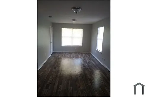 1655 Amanda St Photo 1