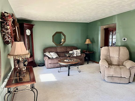 4th image of 4727 Amherst Rd