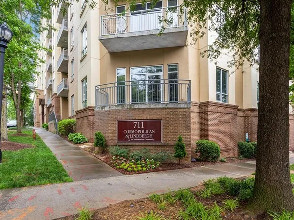 711 Cosmopolitan Dr #409, Atlanta, GA 30324