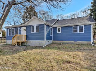 32 Main St, Waretown, NJ 08758