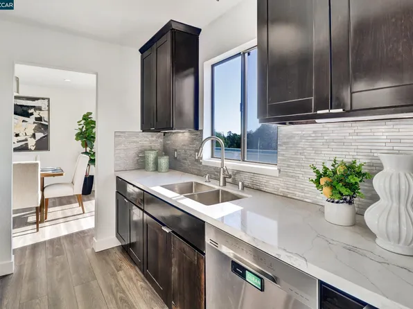 420 N Civic Dr APT 501, Walnut Creek, CA 94596