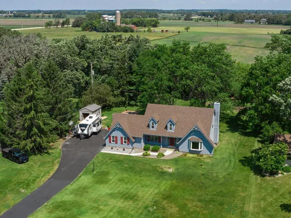 19028 Savage ROAD, Union Grove, WI 53182