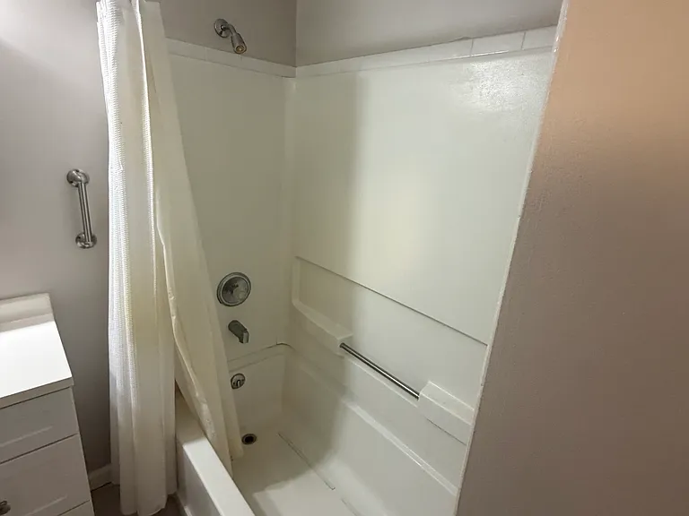 6501 Stonehurst Dr — Photo 17