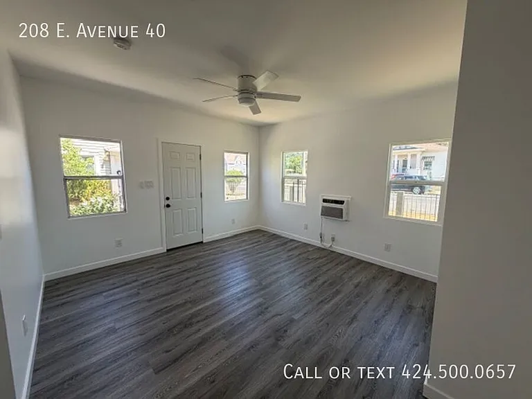 208 E Avenue 40 — Photo 2
