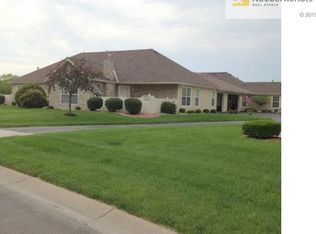 6160 NE Kensington Dr #22B, Lees Summit, MO 64064
