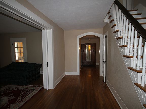 Entry Way Hallway