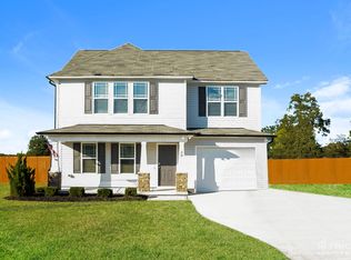 28 Cornfield Ln, Benson, NC 27504