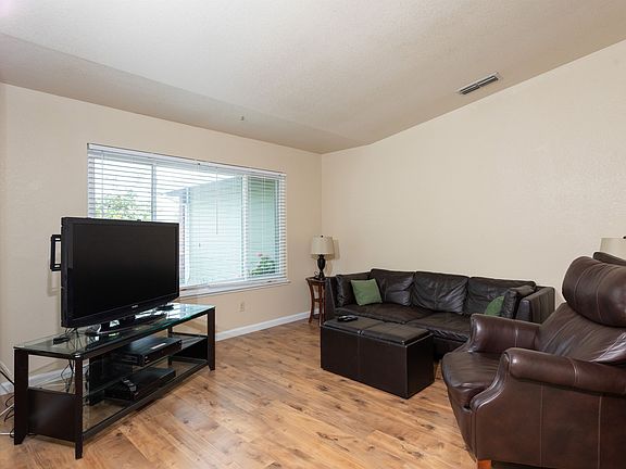 5th image of 4928 Palm Ave
